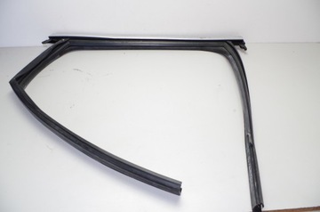 USZCZELKA RAMY DRZWI TYŁ PRAWA AUDI Q5 SQ5 80A