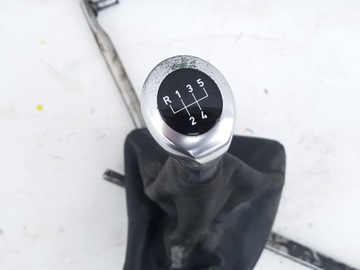 BMW 1 E87 1,6 B VOLIČ HLAVICE PÁKY ŘAZENÍ