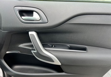 DS 4 I Hatchback Facelifting 2015 (Citroen) 1.6 e-HDi 115KM 2015 Citroen DS4 1.6HDI 115KM 6Bieg.ALU17 Navi Parktr Blueto.Nowy Rozrzad Gwara, zdjęcie 12