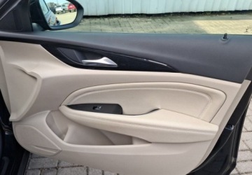 Opel Insignia II Grand Sport 1.5 Turbo 165KM 2017 Opel Insignia 1.5 T Elite SS aut 1.5 Benzyna 165KM, zdjęcie 22