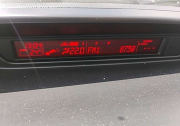 Mazda 5 II 2.0 MZR 150KM 2013 Mazda 5 2013r, 2.0 Benzyna. 7 osob. Uszkodzony przod. Jezdzi. 2.0 150KM, zdjęcie 12