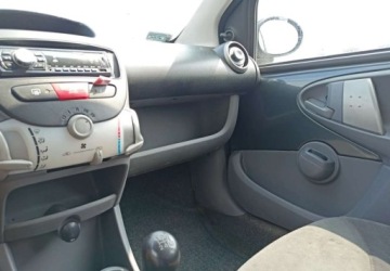 Citroen C1 I Hatchback 1.0 i 68KM 2008 Citroen C1 Citroen C1 Benzyna 68KM, zdjęcie 10