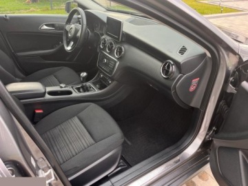Mercedes Klasa A W176 Hatchback 5d Facelifting 180 d 109KM 2016 Mercedes A 180 CDI 1.5d 109KM 2016r, zdjęcie 16