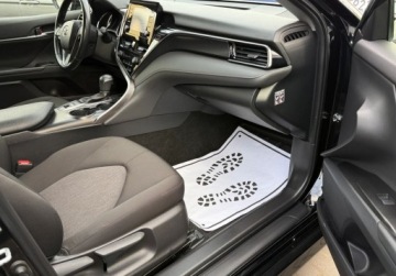 Toyota Camry IX Sedan 2.5 Hybrid Dynamic Force 218KM 2021 Toyota Camry salon Polska, FV-VAT 23, Gwarancja, 1 rej. 2022r. 2.5 Hybryda, zdjęcie 16