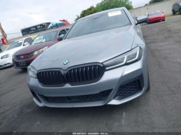 BMW Seria 5 G90-91 2023 BMW Seria 5 M550i xDrive 2023 4.4l 4.4 Benzyna 523KM, zdjęcie 6