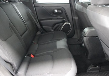 Jeep Renegade SUV Facelifting 1.3 GSE T4 Turbo 150KM 2019 Jeep Renegade 1.3 GSE T4 Turbo Limited FWD SS aut 1.3 Benzyna 150KM, zdjęcie 21