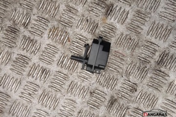 MOTOREK KRYT KOLEKTORU VOLVO XC70 CROSS COUNTRY 74931D 2.4L GASOLINE