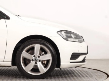 Volkswagen Golf VII Variant Facelifting 1.6 TDI-CR DPF BMT 115KM 2018 VW Golf 1.6 TDI, Klima, Tempomat, Parktronic, zdjęcie 13