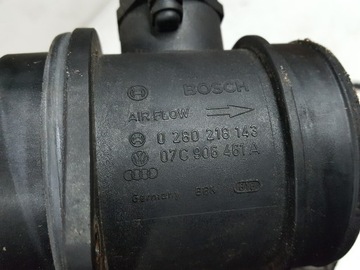 AUDI R8 420 4.2 TFSI VÁHA VZDUCHU 07C906461A