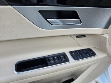 Jaguar XF II Sedan 3.0 V6 340KM 2017 JAGUAR XF V6 3.0l benzyna 340KM Bezwypadkowy Pedantycznie zadbany, zdjęcie 6