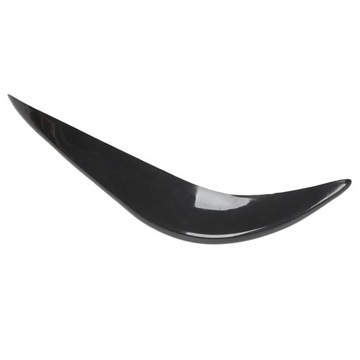 Универсальная накладка на автомобильный бампер.