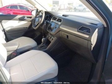 Volkswagen Tiguan II 2021 Volkswagen Tiguan 2021 Volkswagen Tiguan 2.0T SE FWD 2.0 Benzyna 184KM, zdjęcie 4