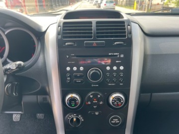 Suzuki Grand Vitara II SUV 1.9 DDiS 129KM 2008 Suzuki Grand Vitara 4X4 KLIMATYZACJA SKORY GRZANE FOTELE EL.SZYBY CENTRALN, zdjęcie 14