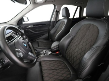 BMW X1 F48 Crossover sDrive20d 190KM 2019 BMW X1 xLine lift automat 190KM navi kamera grzane, zdjęcie 12