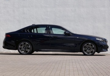 BMW Seria 5 G90-91 Touring 2.0 520d 197KM 2024 BMW Seria 5 520d xDrive M Pakiet Gwarancja Digital Key Adaptiv Led VAT23, zdjęcie 2