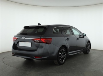 Toyota Avensis III Wagon Facelifting 2015 2.0 D-4D 143KM 2018 Toyota Avensis 2.0 D-4D, Salon Polska, Serwis ASO, zdjęcie 4