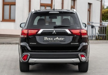 Mitsubishi Outlander III SUV Facelifting 2015 2.2 DI-D 150KM 2016 Mitsubishi Outlander 2.2 DiD 150KM Lift Ledy Navi Camera Automat Maly Prz, zdjęcie 10