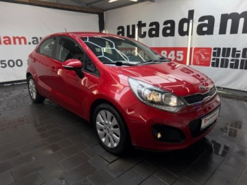 Kia Rio III Hatchback 3d 1.2 DOHC CVVT 85KM 2013 Kia Rio lift model ledy klima dwa komplety aly zima lato 85 konna benzyna, zdjęcie 3