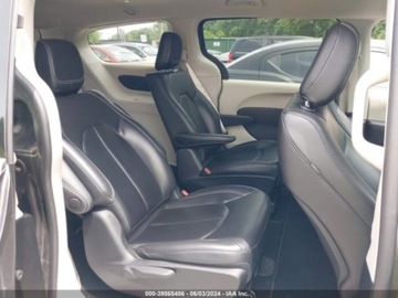 Chrysler Pacifica II 2023 Chrysler Pacifica Hybrid Touring L, 2023r., 3.6L 3.6 Hybryda Plug-in 260KM, zdjęcie 9