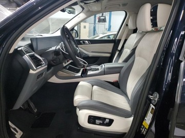 BMW X7 2024 BMW X7 M60i 2024 4.4l 4.4 Benzyna 523KM, zdjęcie 7