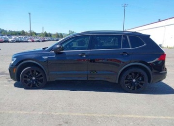 Volkswagen Tiguan II 2021 Volkswagen Tiguan 2021, 2.0L, 4x4, SE R-LINE BLACK, od ubezpieczalni 2.0, zdjęcie 2