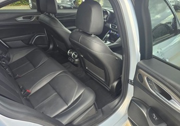 Alfa Romeo Giulia II Sedan Facelifting 2.0 Turbo 280KM 2023 Alfa Romeo Giulia 2,0 Benzyna 280 KM Q4 Veloce Ti Automat 4x4 GWARANCJA Za, zdjęcie 9