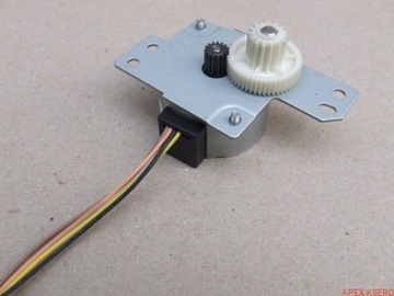Silnik krokowy 24V/7,9ohm z przekładnią 1:3,5