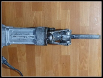 Отбойный молоток Bosch GSH 27VC с шестигранной рукояткой 28 мм 2000 Вт 62J 061130A000