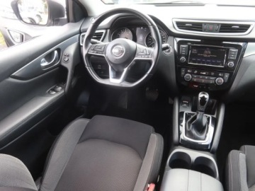 Nissan Qashqai II Crossover Facelifting 1.3 DIG-T  160KM 2019 Nissan Qashqai 1.3 DIG-T, 1. Właściciel, Automat, zdjęcie 6