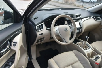 Nissan X-Trail III Terenowy 1.6 dCi 130KM 2016 Nissan X-Trail 1.6dCi 129KM Manual 2016r. Salon Xe, zdjęcie 15