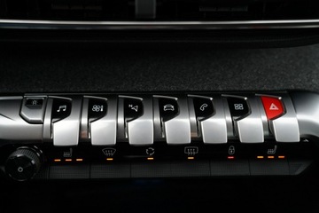 Peugeot 5008 II Crossover 1.6 THP 180KM 2020 Peugeot 5008 GT kamera BLIS el.klapa FUL LED, zdjęcie 37