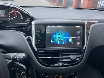 Peugeot 208 I Hatchback 5d Facelifting 1.6 BlueHDi 100KM 2016 Peugeot 208 1.6 diesel panorama dach zarej w PL ksiazka serwis zamiana, zdjęcie 12