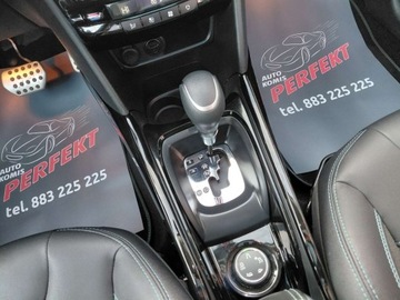 Peugeot 2008 I SUV Facelifting 1.2 PureTech 110KM 2018 Peugeot 2008 Automat Panorama Kamera Navi Sensor Alu 1.2 Benzyna 110KM, zdjęcie 22