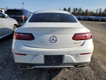 Mercedes Klasa E W213 2018 Mercedes-Benz Klasa E 400 4Matic 2018 3.0l 3.0 Benzyna 329KM, zdjęcie 2