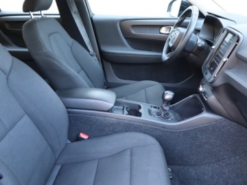 Volvo XC40 Crossover 2.0 D3 150KM 2018 Volvo XC40 D3, Navi, Klima, Klimatronic, Tempomat, zdjęcie 8