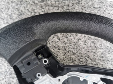 TOYOTA AYGO II C1 PEUGEOT 108 VOLANT OBYČEJNÁ 3 DVEŘE ROK 2019 IGLA!
