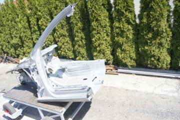 Audi A4 B9 Левый лонжерон, передняя часть, порог