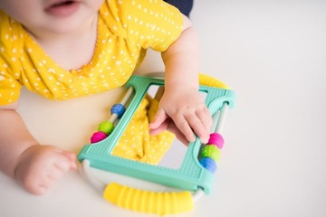 Подставка под зеркало для малышей Peeka Mobi 0+