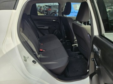 Suzuki Swift VI Hatchback 1.2 DualJet 90KM 2017 Suzuki Swift 1,2 benzyna 90KM, zdjęcie 8