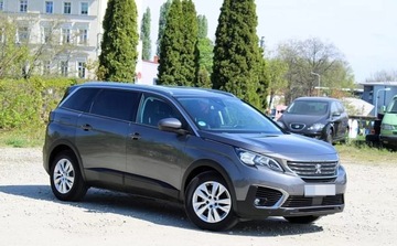 Peugeot 5008 II Crossover 1.6 BlueHDI 120KM 2018 Peugeot 5008 Zarejestrowany Bezwypadkowy 1.6 Diesel 120KM, zdjęcie 2