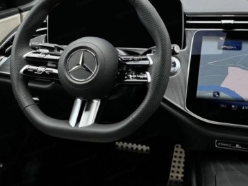 Mercedes Klasa E W214 Sedan 2.0 200 204KM 2025 E Klasa 200 4-Matic AMG 2.0 (204KM) 2025, zdjęcie 9