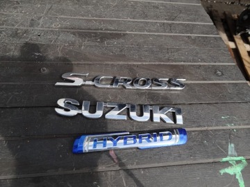 SUZUKI SX4 S-CROSS II 2023 ZNAKY ZNAK LOGO KRYT KUFRU ORIGINÁLNÍ