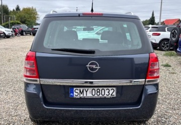 Opel Zafira B 1.6 Twinport ecoFLEX 115KM 2009 Opel Zafira 2009 r. 1.6 Benzyna 116KM, zdjęcie 4