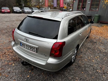 Toyota Avensis II Kombi 2.0 VVT-i 147KM 2003 Toyota Avensis BEMOWO 2003 rok produkcji, 2.0 benzyna KOMIS TYSIAK, zdjęcie 3