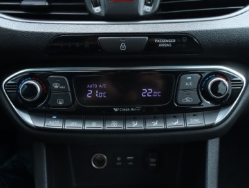 Hyundai i30 III Hatchback 1.4 MPI 100KM 2017 Hyundai i30 1.4 CVVT, Salon Polska, Serwis ASO, zdjęcie 16