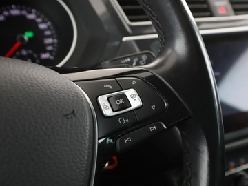 Volkswagen Tiguan II SUV 2.0 TDI BlueMotion Technology 240KM 2018 Volkswagen Tiguan GRATIS! Pakiet Serwisowy o, zdjęcie 34