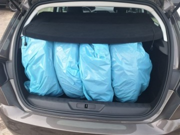 Peugeot 308 II Hatchback 5d 1.2 PureTech 130KM 2016 Peugeot 308 stan idealny, zdjęcie 7