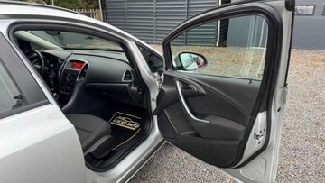 Opel Astra J Sports Tourer 1.4 Turbo ECOTEC 140KM 2012 Opel Astra Udokumentowany przebieg GWARANCJA 1.4 Benzyna 140KM, zdjęcie 22