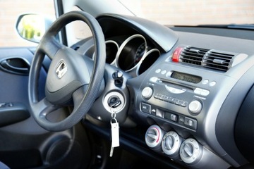Honda Jazz II 2007 Honda Jazz 1.24 80KM|Klimatyzacja|LED| Zarejestr|, zdjęcie 9