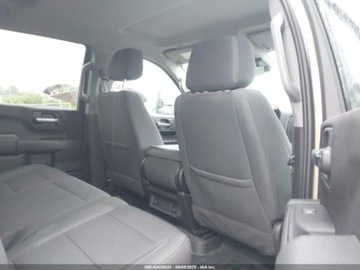 Chevrolet Silverado II 2022 Chevrolet Silverado 1500, 2022r., 4x4, 5.3L 5.3 Benzyna 355KM, zdjęcie 9